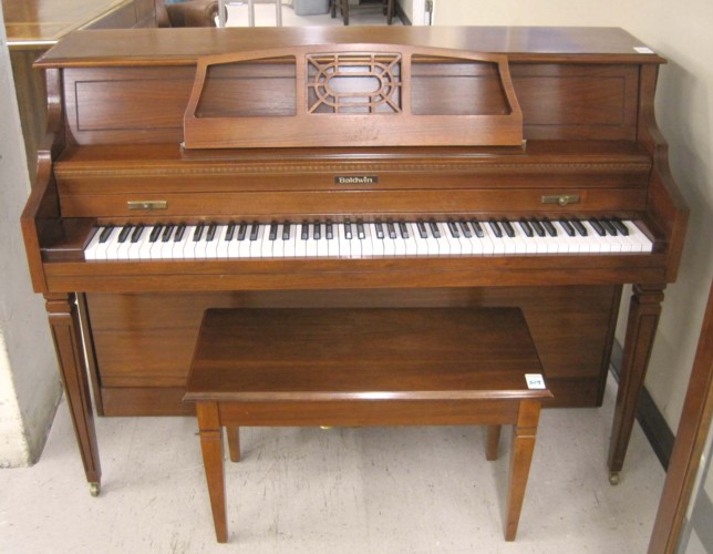 CONSOLE PIANO WITH BENCH Baldwin 16f974