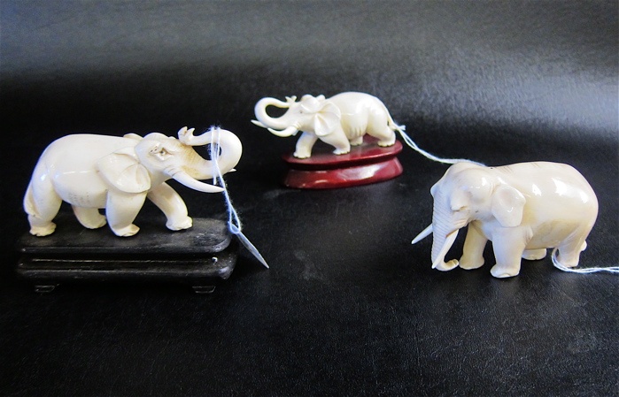 THREE CHINESE IVORY CARVED ELEPHANT  16f982