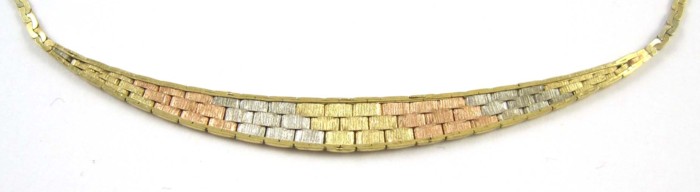 FOURTEEN KARAT GOLD CHAIN NECKLACE.