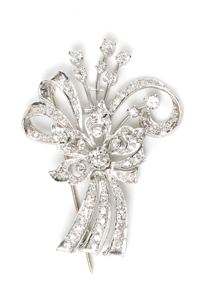 DIAMOND AND PLATINUM BROOCH covered 16fa06