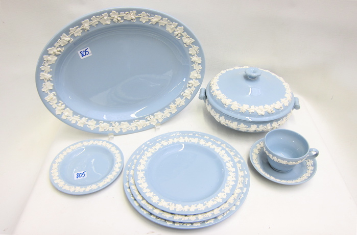 114 PIECE WEDGWOOD ''QUEENSWARE''