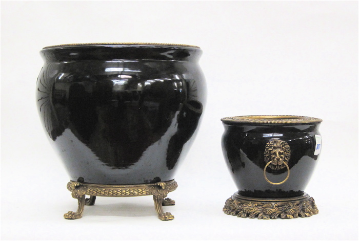 TWO CHINESE BLACK EXPORT PORCELAIN 16fa82