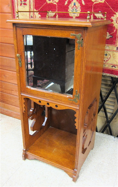 LATE VICTORIAN OAK MUSIC CABINET 16fabe