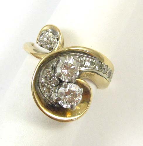 DIAMOND AND FOURTEEN KARAT GOLD 16fb0f