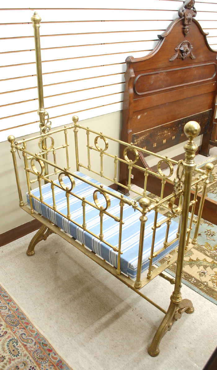 VICTORIAN BRASS AND CAST IRON BABY 16fb1b