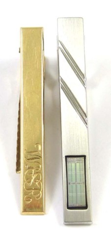 TWO GOLD CHINESE TIE CLIPS including 16fb9d