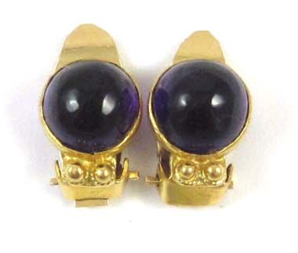 PAIR OF AMETHYST CABOCHON EARRINGS 16fbb4