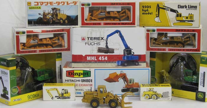 TWELVE DIECAST SCALE MODELS including 16fc67