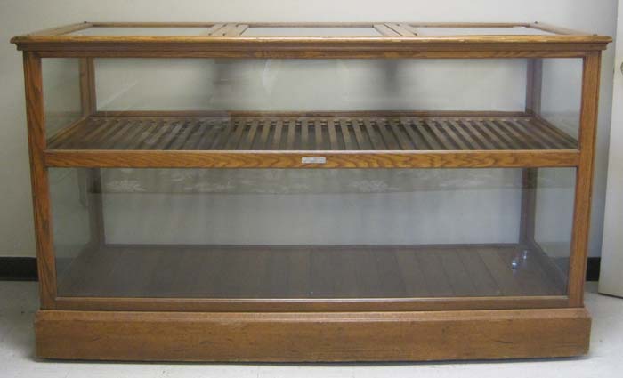 ANTIQUE OAK AND GLASS SHOWCASE 16fcbe