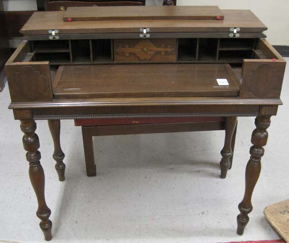 WALNUT SPINET DESK Hekman Furniture 16fcc4