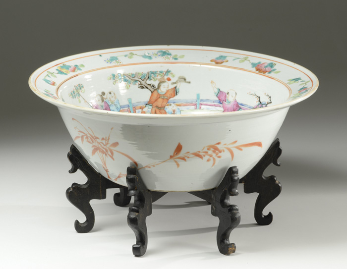 CHINESE PORCELAIN BOWL hand painted