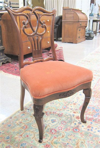 A SET OF FOUR VICTORIAN ROSEWOOD DINING