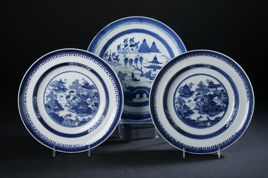FIVE CHINESE NANKING BLUE AND WHITE