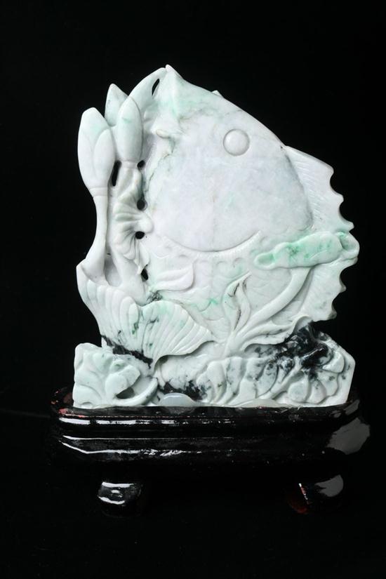 CHINESE JADEITE CARVING OF FISH 16ffe7
