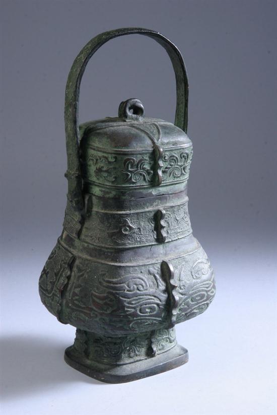 CHINESE ARCHAISTIC BRONZE VESSEL  170025