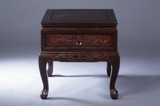 CHINESE ROSEWOOD SIDE TABLE. The