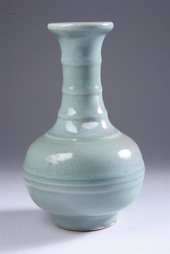 CHINESE CELADON PORCELAIN VASE.