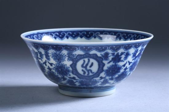 CHINESE BLUE AND WHITE PORCELAIN 1701b0