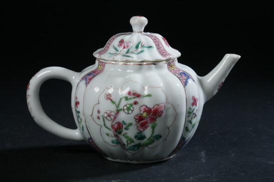 CHINESE FAMILLE ROSE PORCELAIN 1701d4