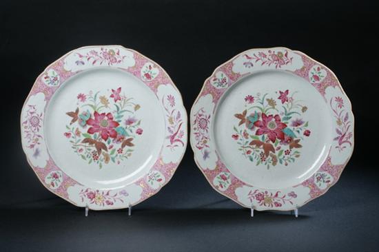 PAIR CHINESE FAMILLE ROSE PORCELAIN 1701d8