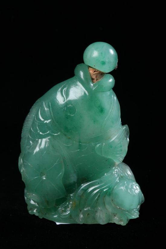 CHINESE GREEN QUARTZ SNUFF BOTTLE.