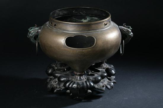 CHINESE BRONZE CENSER 19th century  17023f