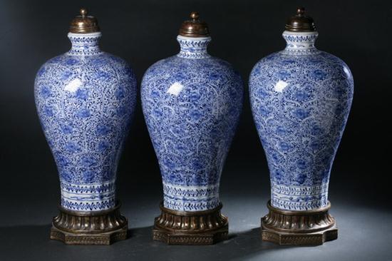 THREE VIETNAMESE BLUE AND WHITE 1702b7