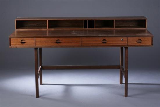 DANISH MID CENTURY MODERN TEAKWOOD 17035b