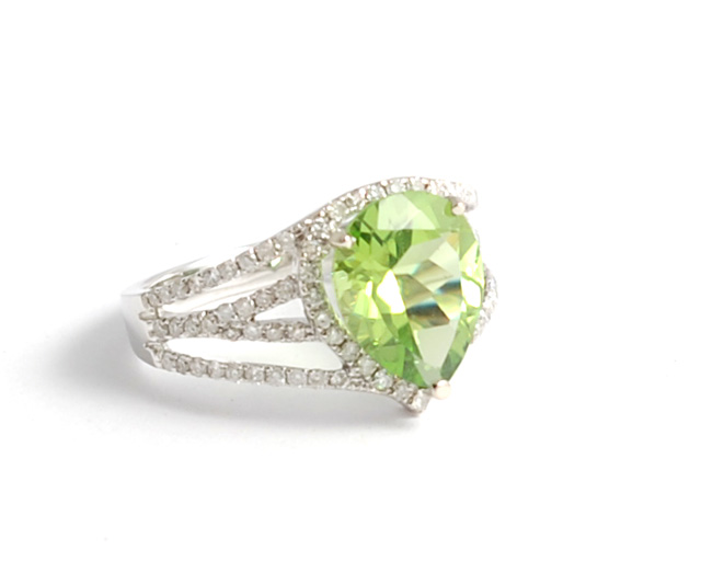 PERIDOT DIAMOND AND WHITE GOLD 170566