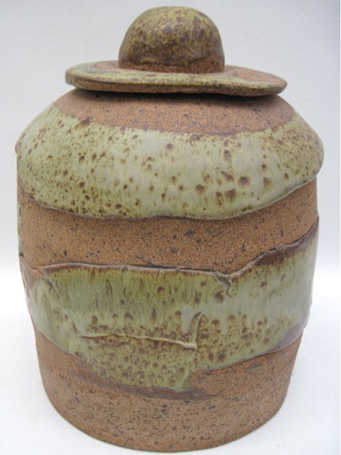 BETTY WHITEMAN FEVES CERAMIC LIDDED