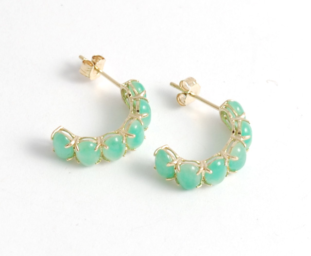 PAIR OF GREEN JADE HOOP EARRINGS 17067b