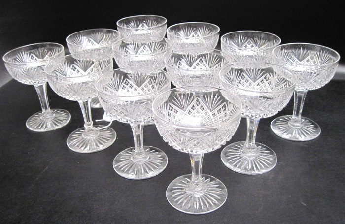 SET OF TWELVE AMERICAN CUT CRYSTAL 1706be