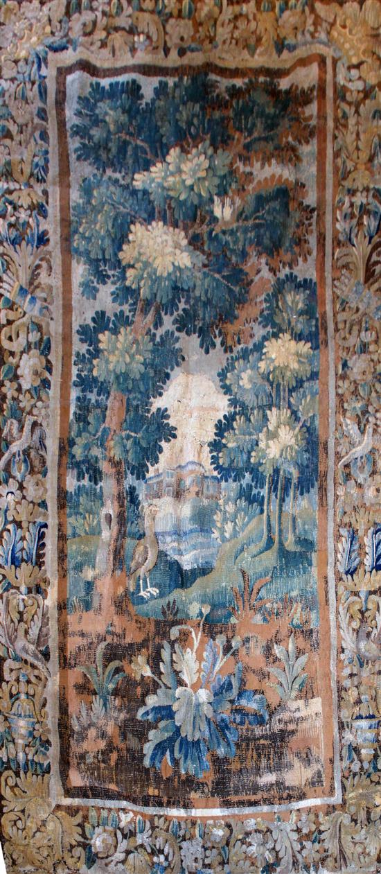 An early 18th century Flemish tapestry 17085b