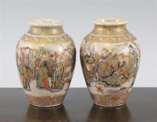 A pair of Japanese Satsuma pottery 1708d2