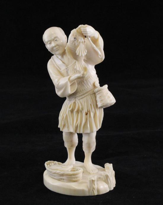 A Japanese ivory figure of a fisherman 1708ee