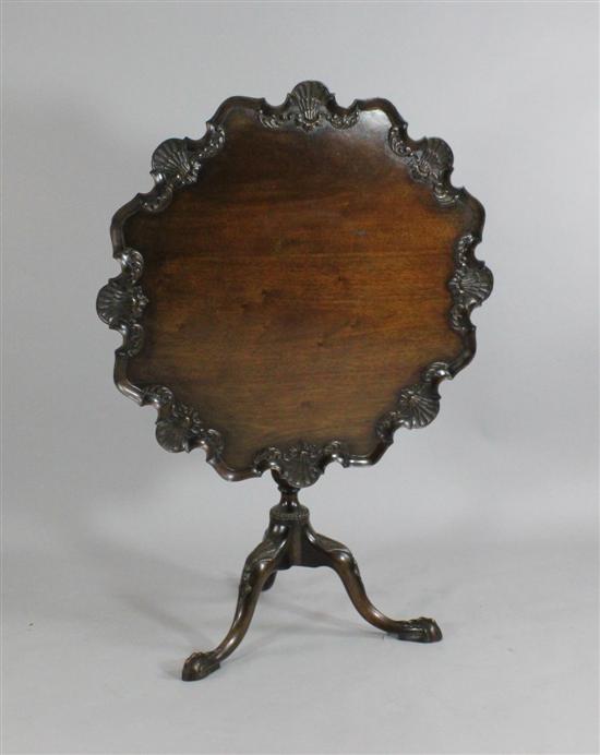A Chippendale style carved walnut 1709a6
