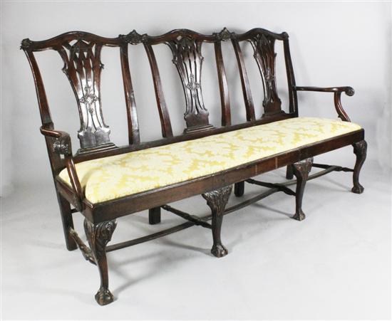 A George II design carved walnut 1709a9