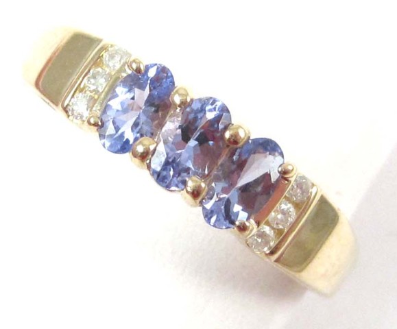 TANZANITE AND FOURTEEN KARAT GOLD 16e366