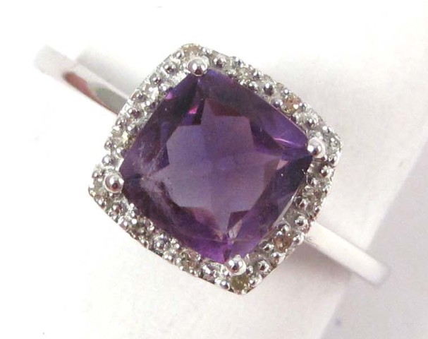 AMETHYST AND FOURTEEN KARAT GOLD 16e39f