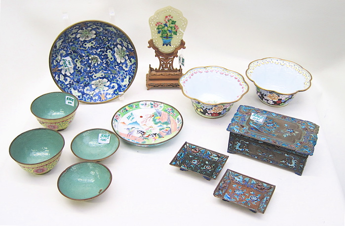 TWELVE COLLECTIBLE PIECES ORIENTALIA  16e3b5