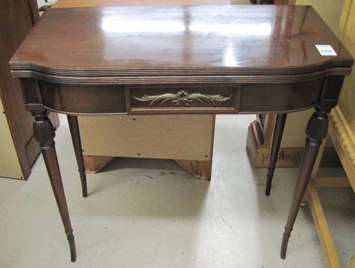 FEDERAL STYLE MAHOGANY GAME TABLE