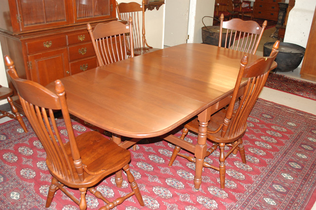 CHERRY DINING TABLE AND CHAIR SET 16e3ce