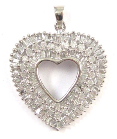 DIAMOND AND WHITE GOLD HEART PENDANT  16e3f8