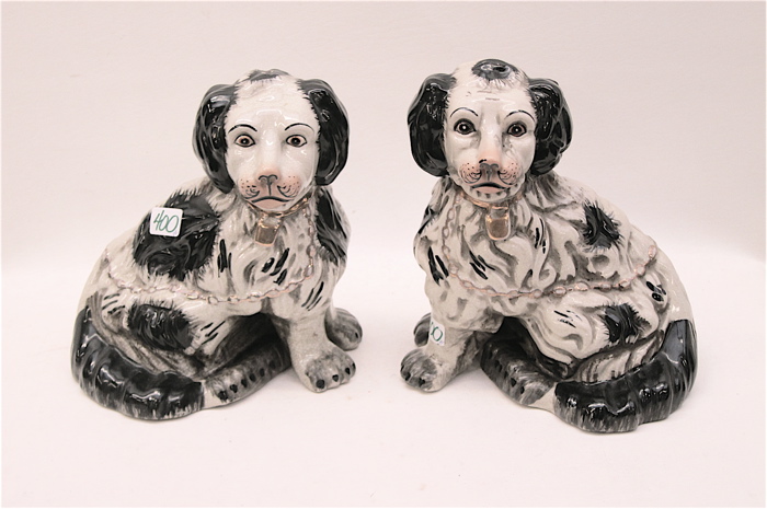 STAFFORDSHIRE STYLE POTTERY DOGS 16e406