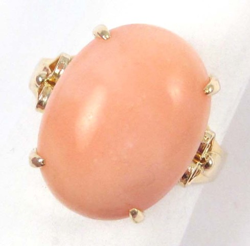 PINK CORAL AND FOURTEEN KARAT GOLD 16e410