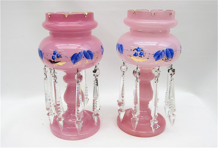 PAIR PINK GLASS VICTORIAN LUSTRES 16e4bd