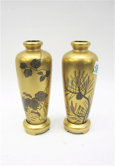 PAIR CHINESE GOLD LACQUERED VASES 16e4cf