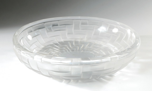 LALIQUE FRANCE CRYSTAL BOWL in 16e522