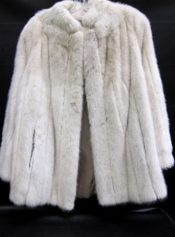 LADYS MINK COAT blush dyed fur having