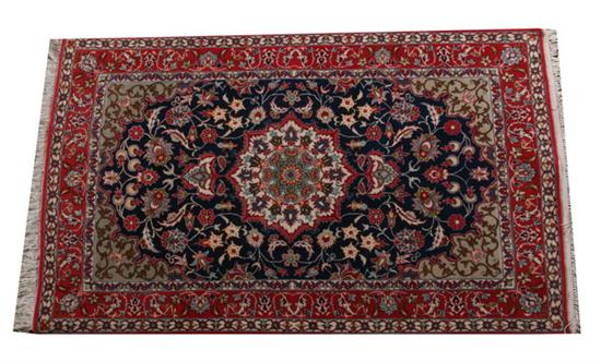 ISFAHAN RUG 3 ft 5 in x 6 16e679